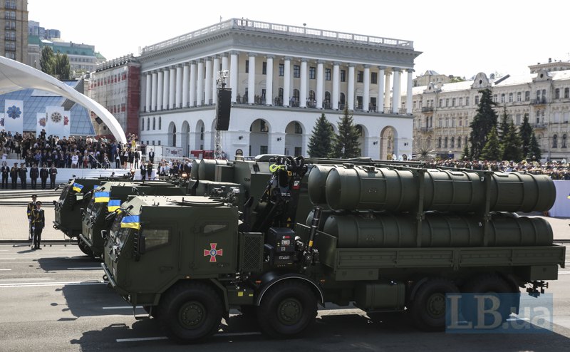 Від параду до щоденної праці. Перспективи та проблеми ракетної програми України