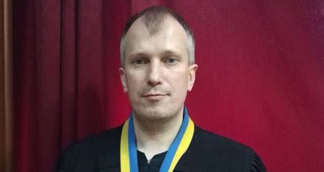 Суддя з Дніпра, який торгував рішеннями: «Мне гривна нужна, change сделать»