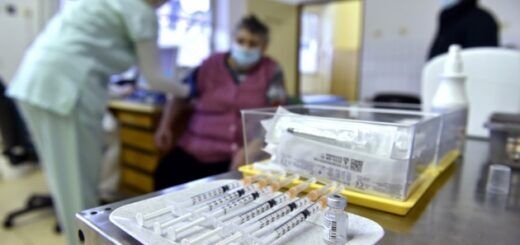 Прививаться по-черному: дефицит вакцин и новые мошеннические схемы