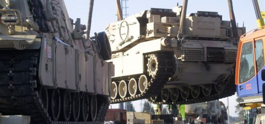 Рекордний пакет допомоги від США: БМП, САУ, ракети