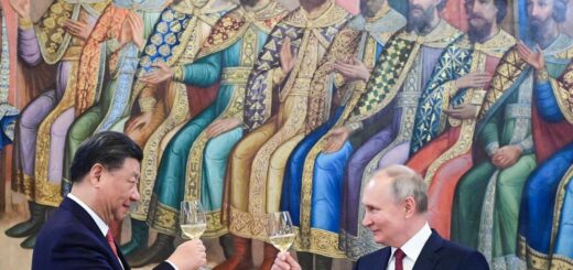 Президент РФ Владимир Путин и председатель КНР Си Цзиньпин. Фото: Павел Быркин / Пресс-служба президента РФ / ТАСС