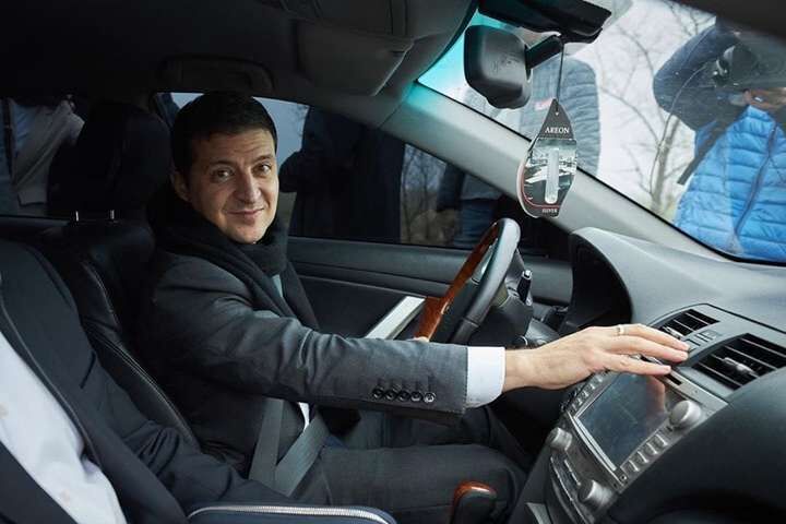 Змінюють практично всі сфери життя автомобілістів – від правил підготовки водіїв до зміни дорожніх знаків Фото: facebook.com