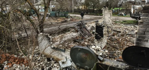 РАЗРУШЕНИЯ В СЕЛЕ ЯГОДНОЕ. ФОТО: OLEG PETRASYUK / EPA / SCANPIX / LETA