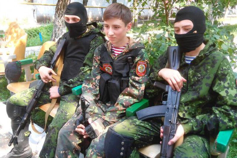 Вербовка боевиками несовершеннолетних и подростковые "группы смерти"