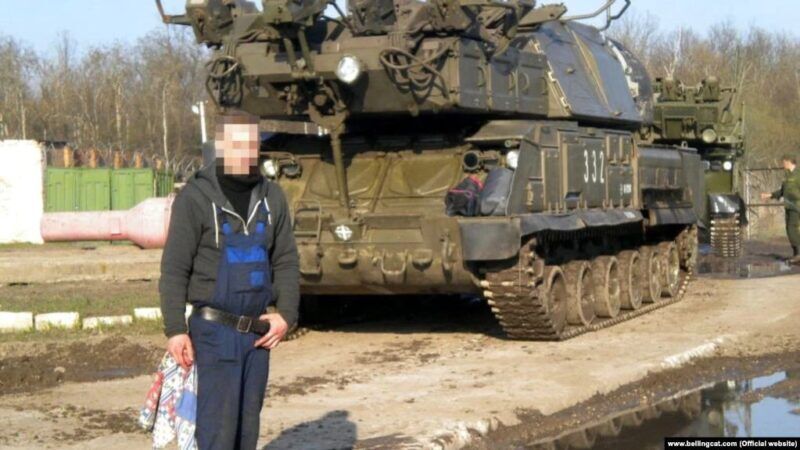 Самоходная огневая установка комплекса "Бук-М1" с бортовым номером "332" российской 53-й зенитно-ракетной бригады, фото из онлайн-альбома российского механика