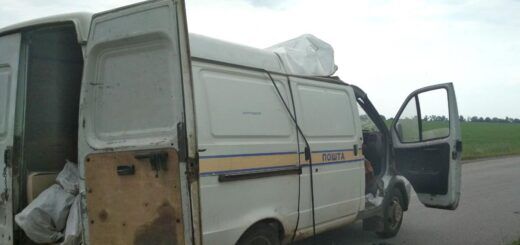 Увага, розшук! Поліція встановлює очевидців нападу на автомобіль «Укрпошти» (фото, відео)