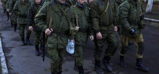 Мобілізація близько 300 000 солдатів