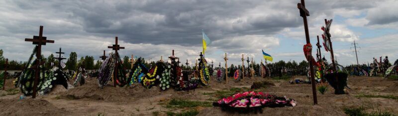 Щодня під час повномасштабної війни Росія забирає життя, здоров’я, домівки та засоби існування в сотень українців. Способи, в які вона це робить, вже визнали геноцидом Верховна Рада України та парламенти кількох країн, а низка правозахисних інституцій уже почала збирати докази скоєння цього злочину проти України.