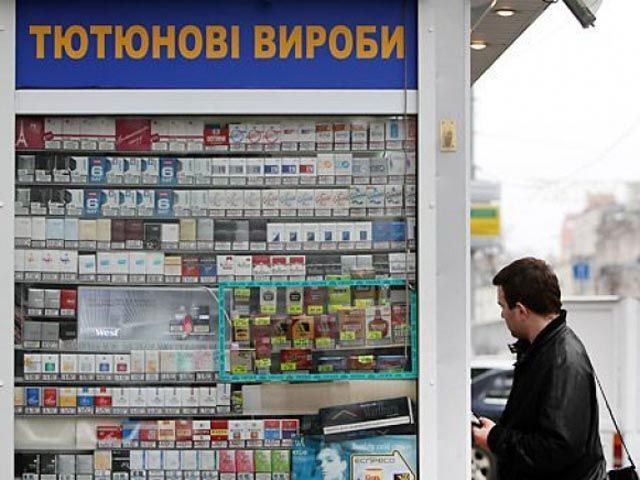 Кто зарабатывает на сигаретах: столицу заполняют МАФы с подозрительными чеками