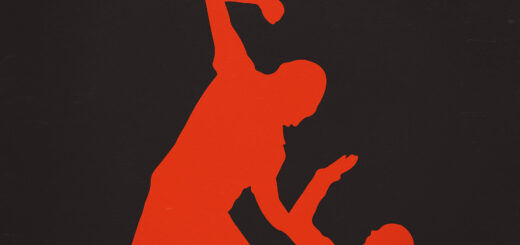 Брили налысо и били ногами по лицу: что происходит в женских колониях России