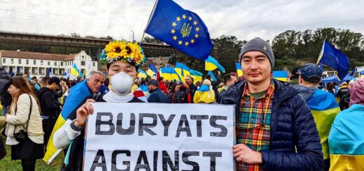 Бурятские активисты на митинге в Сан-Франциско