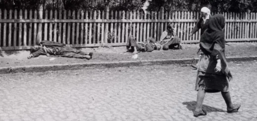 ЖЕРТВЫ ГОЛОДА В ХАРЬКОЕ. 1933 ГОД. ФОТО: АЛЕКСАНДР ВИНЕРБЕРГЕР / DIOCESAN ARCHIVE OF VIENNA / WIKIMEDIA COMMONS