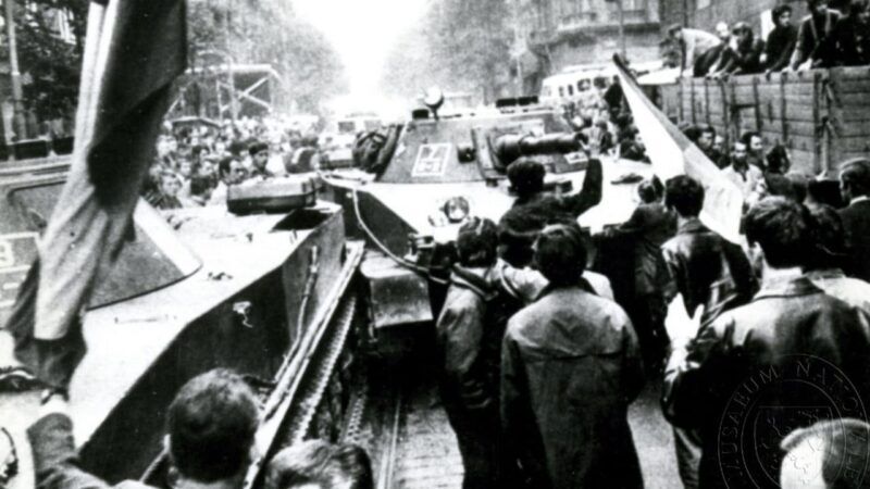 «Ленин, проснись! Брежнев сошел с ума!». Вторжение СССР в Чехословакию в 1968 – когда оккупация поставила крест на иллюзиях
