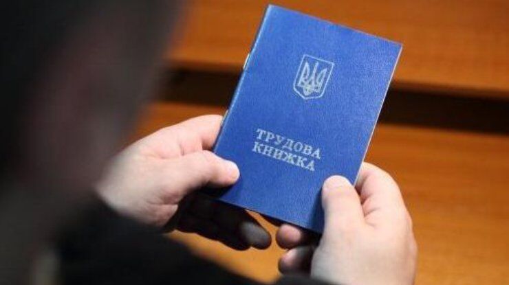 Как купить себе пенсию, если не хватает стажа: кому это выгодно, а кому не очень