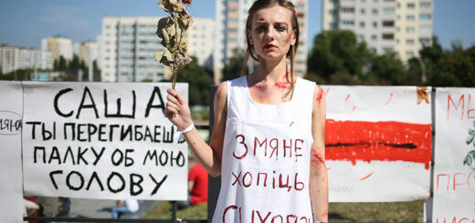 Власть почти сразу начала с водометов, светошумовых гранат, резиновых пуль, радикализировав всех и в один момент   Фото: tut.by