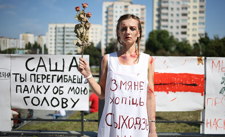 Власть почти сразу начала с водометов, светошумовых гранат, резиновых пуль, радикализировав всех и в один момент Фото: tut.by