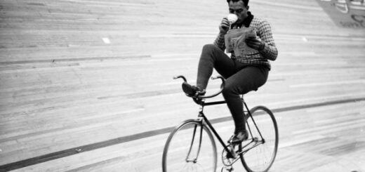 Фото: Derek Berwin/Fox Photos/Hulton Archive/Getty Images