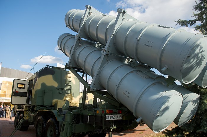 Професійна армія в Україні: питання політичної волі чи політики?