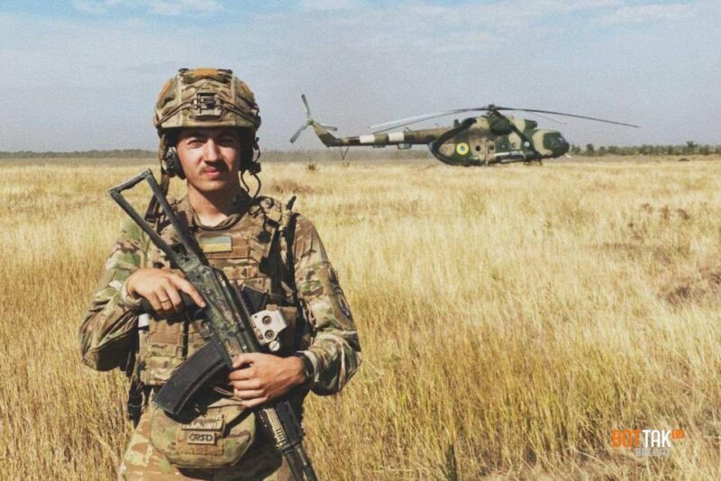 Данил Кириченко на полигоне под Мариуполем
