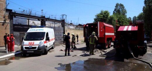 Бунт заключенных в одесской колонии: черви, заточки и воры в законе. Версии