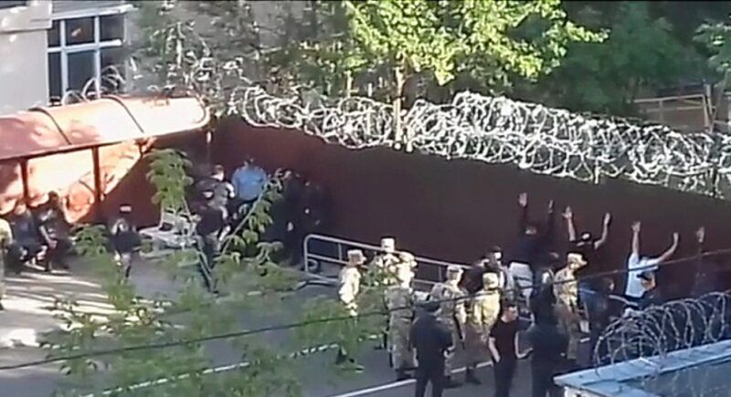 Силовики "русского мира" часто грозят задержанным сексуальным насилием, откуда у них эта странная фиксация