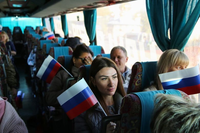 Кремль решил полностью интегрировать эти захваченные территории на Донбассе в свое пространство