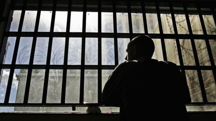З чим стикаються ЛГБТ у поліції та в тюрмах України