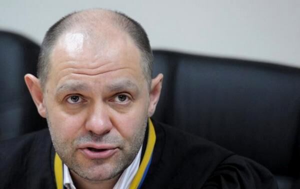 суддя Голосіївського районного суду міста Києва – Дмитро Миколайович Валігура.