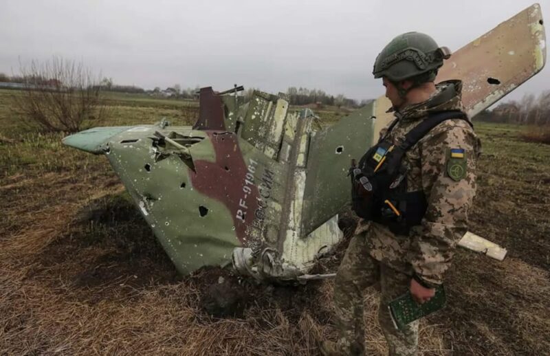 Збитий російський літак Су-25. Ілюстративне фото: Микола Тимченко/Reuters
